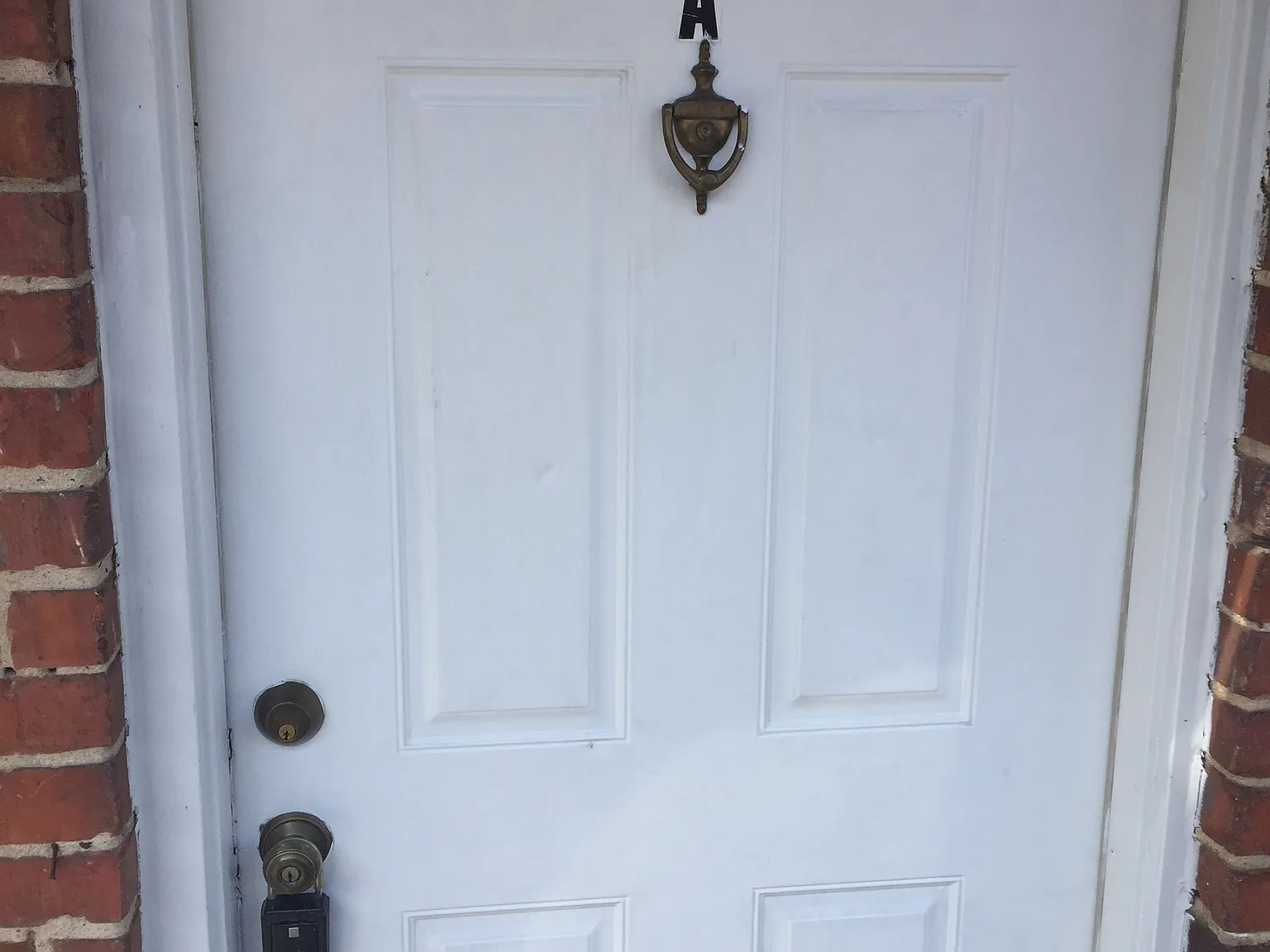 731 W Marshall St — Photo 2