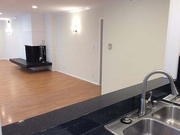 4th image of 808 S Gretna Green Way #6-8