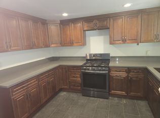 22584 Flamingo St, Woodland Hills, CA 91364