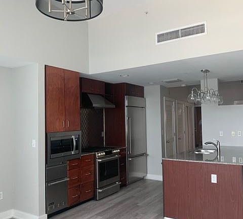 3rd image of 820-1208 E Kennedy Blvd Unit 820