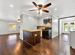 1542 W Reindeer Rd, Lancaster, TX 75146