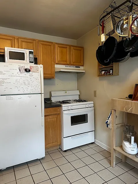 2 bed, $1,600 — Photo 4