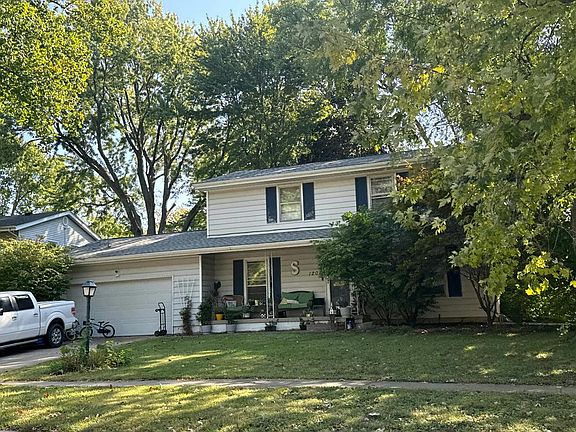 2nd image of 1208 Oakmont Dr