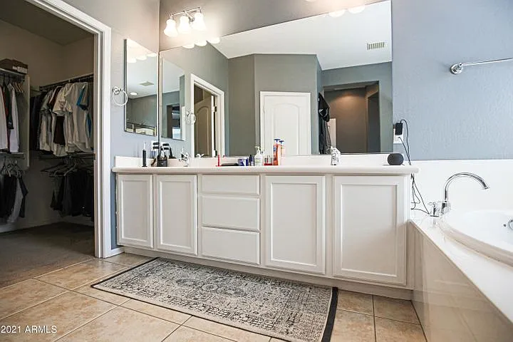 Master Bathroom-Closet