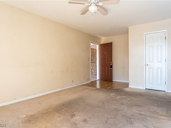 3rd image of 4310 Sandy River Dr Unit 52