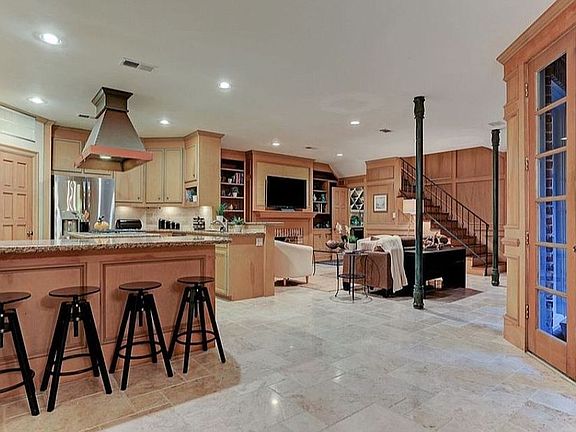 2nd image of 9071 Briar Forest Dr