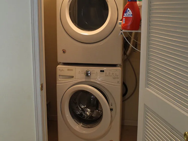 410 E 24th Ave #100 — Photo 17