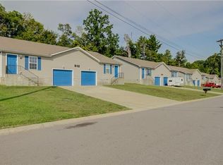 121 Maureen Dr, Clarksville, TN 37043