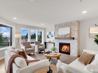 554 Paradise Ln #C201, Edmonds, WA 98020