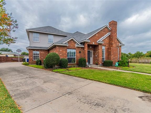 2nd image of 2100 Buckskin Cir