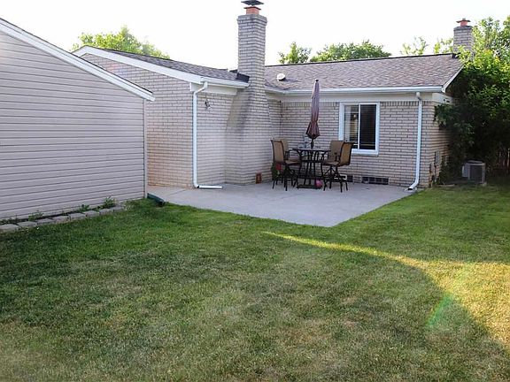 4th image of 29798 Gregg Dr