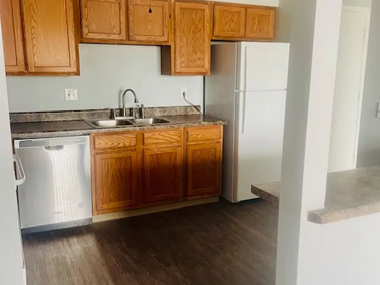 ONE & TWO BEDROOM APARTMENTS IN ANKENY! — Photo 22