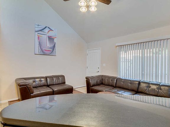 4th image of 3807 N 30th St Unit 12