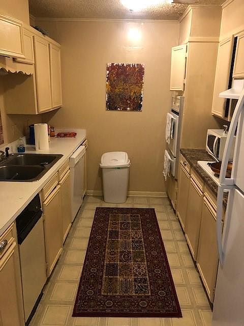 1st image of 847 Parkway Dr