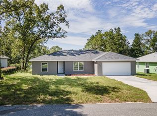 395 Sequoia Loop Dr, Ocklawaha, FL 32179