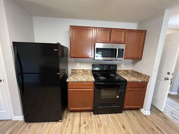 4th image of 2298 Bexley Dr