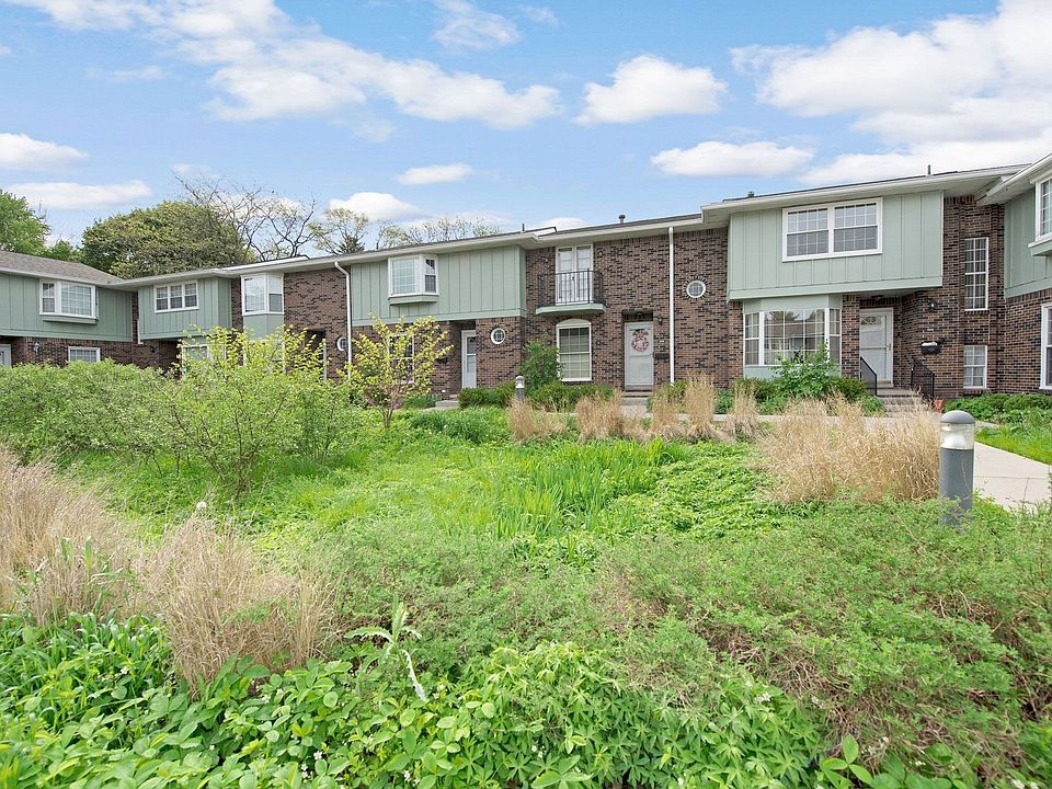 1st image of 2842 Page Ave