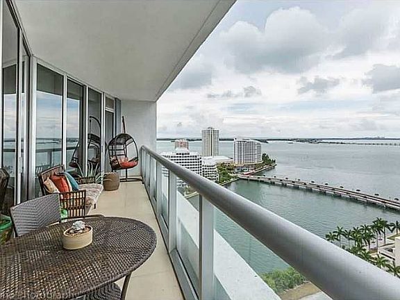 3rd image of 485 Brickell Ave #38