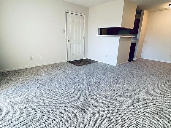 5th image of 105 Oriole Dr #3