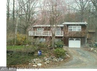 728 Valley View Rd, Harpers Ferry, WV 25425