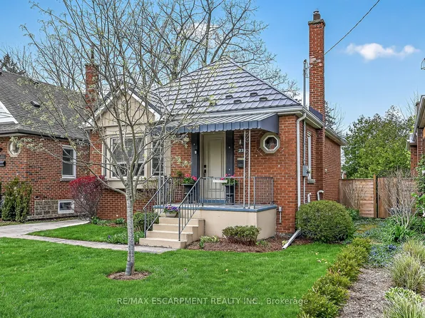 225 Bond St N, Hamilton, ON L8S 3W8