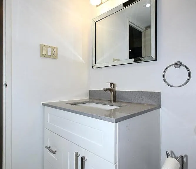 77 Maitland Pl #207 — Photo 21
