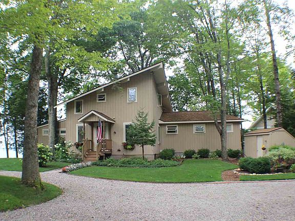 2nd image of 10825 Lake Shore Dr