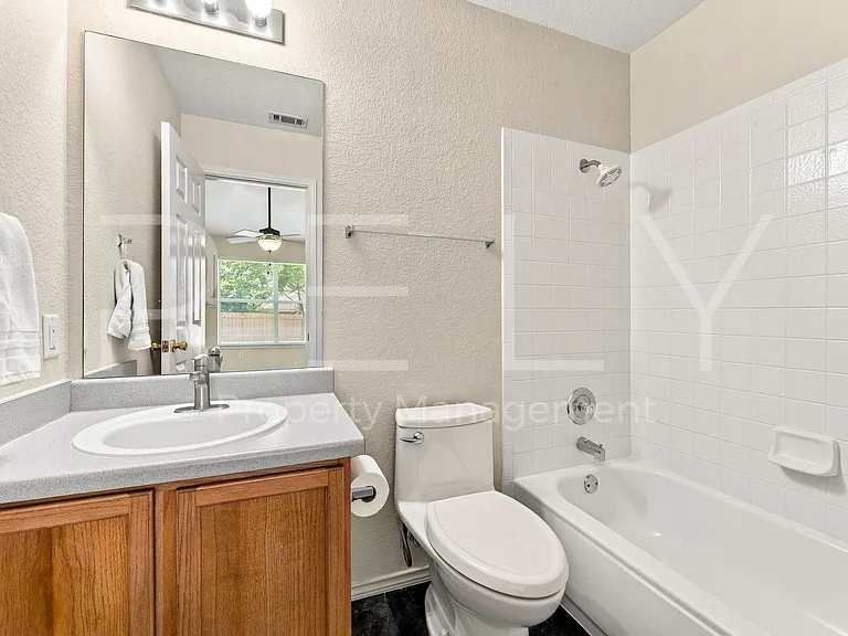 103 Prairie Springs Loop — Photo 24