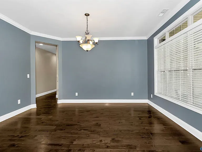115 Woodmere Ct — Photo 7