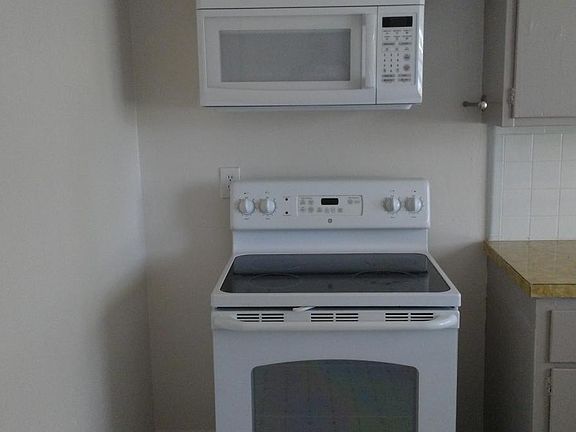 4th image of 1307 Palmetto St