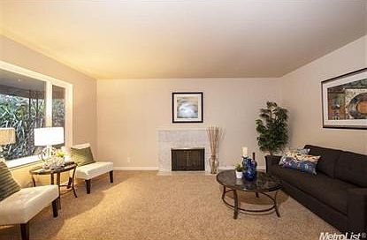 3rd image of 6268 Fennwood Ct