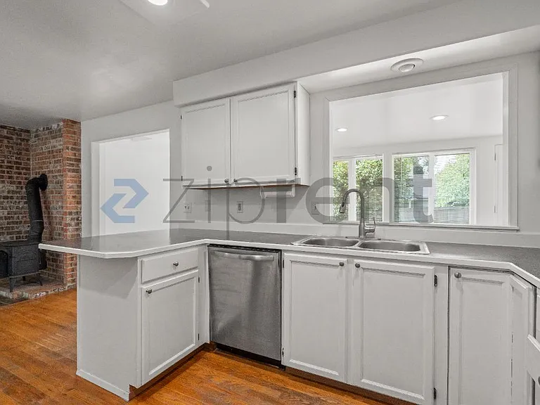 13005 NE 109th Pl — Photo 8