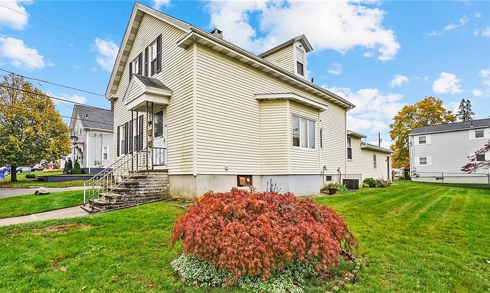 68 Martin St, East Providence, RI 02914 Zillow