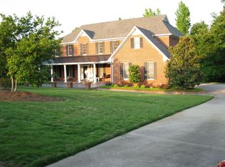 1017 Sunset Meadows Dr, Apex, NC 27523