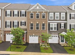 8761 Elsing Green Dr, Manassas, VA 20112