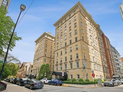 70 E Scott St APT 306, Chicago, IL, 60610