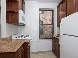 31-80 43rd St #2A, Astoria, NY 11103