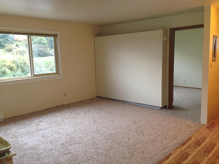 Livng room to Bedroom
