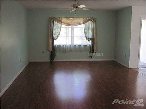 3rd image of 2714 Coventry Dr