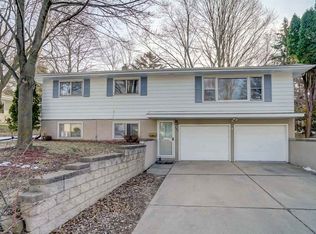505 Acewood Blvd, Madison, WI 53714