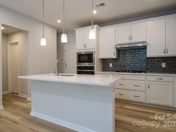 109D Forest Lake Blvd, Mooresville, NC 28117