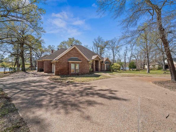 10188 E Lakeshore Dr, Tyler, TX 75709