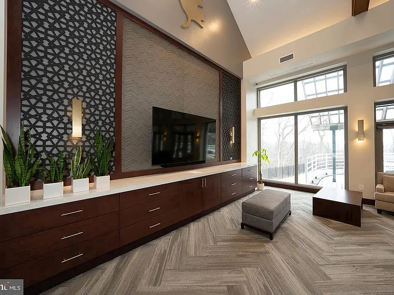 1750 Oakwood Ter #16C — Photo 31