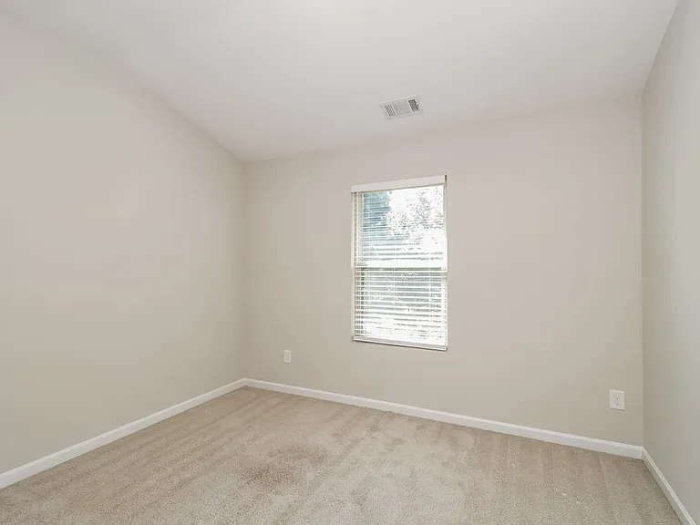 357 Daffodil Dr — Photo 14