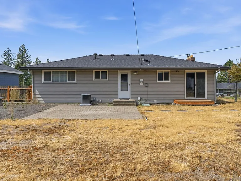 6520 N Sutherlin St — Photo 30