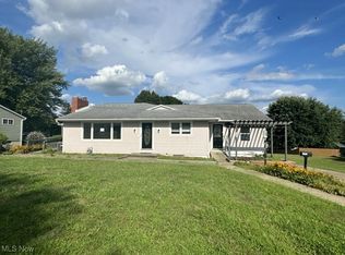 1388 S 13th St, Coshocton, OH 43812