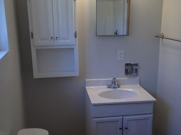 3rd image of 8693 Gotham Rd