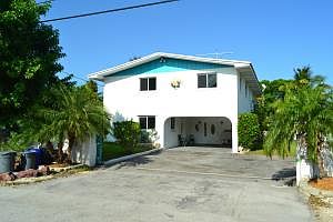 3rd image of 1600 Yellowtail Dr