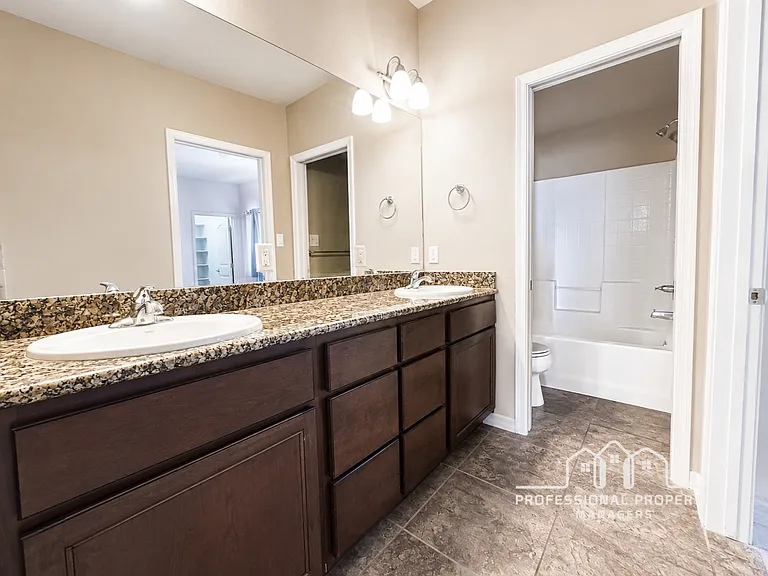 2845 W 31st Ln — Photo 20