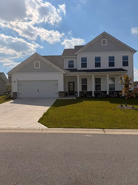 5 bed, 3300 sqft, $3,400 — Photo 1